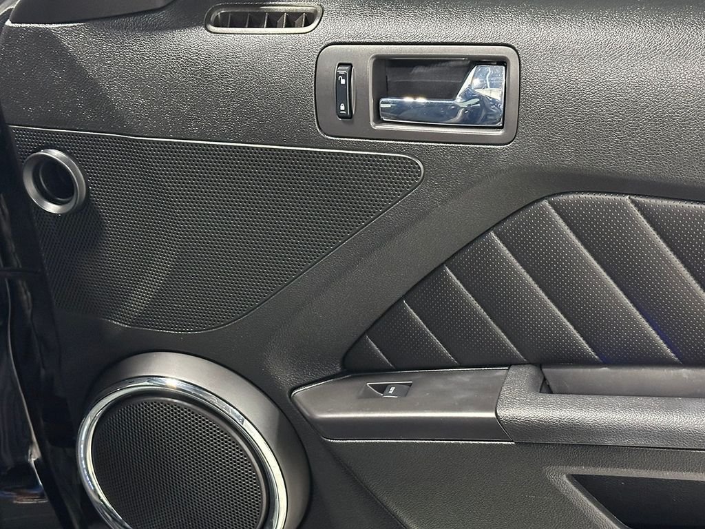 Used 2010  Ford GT image 47