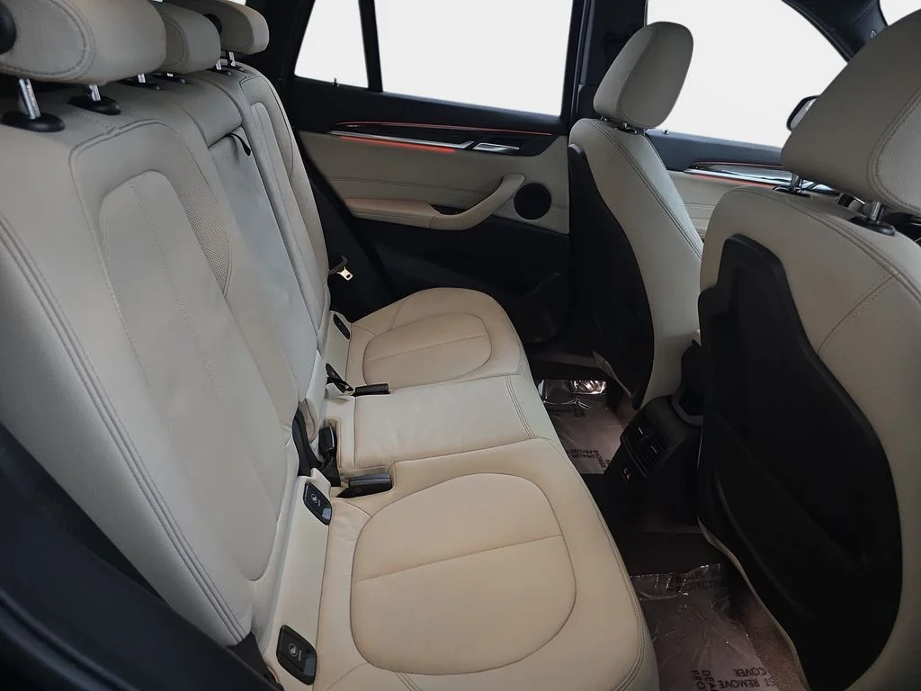 Used 2019 Mediterranean Blue Metallic BMW xDrive28i image 13