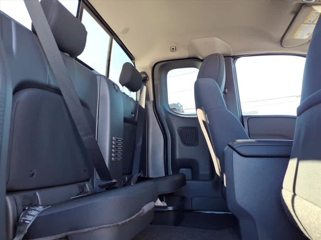 2026 Nissan Frontier S - Photo 8