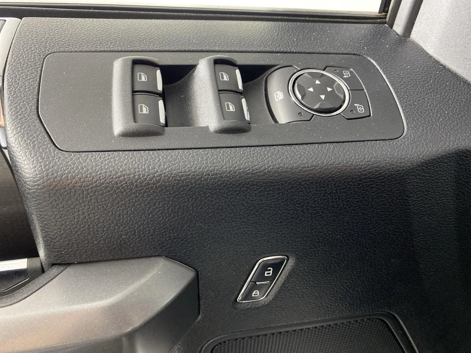 Used 2016 Ingot Silver Metallic Ford XLT image 12