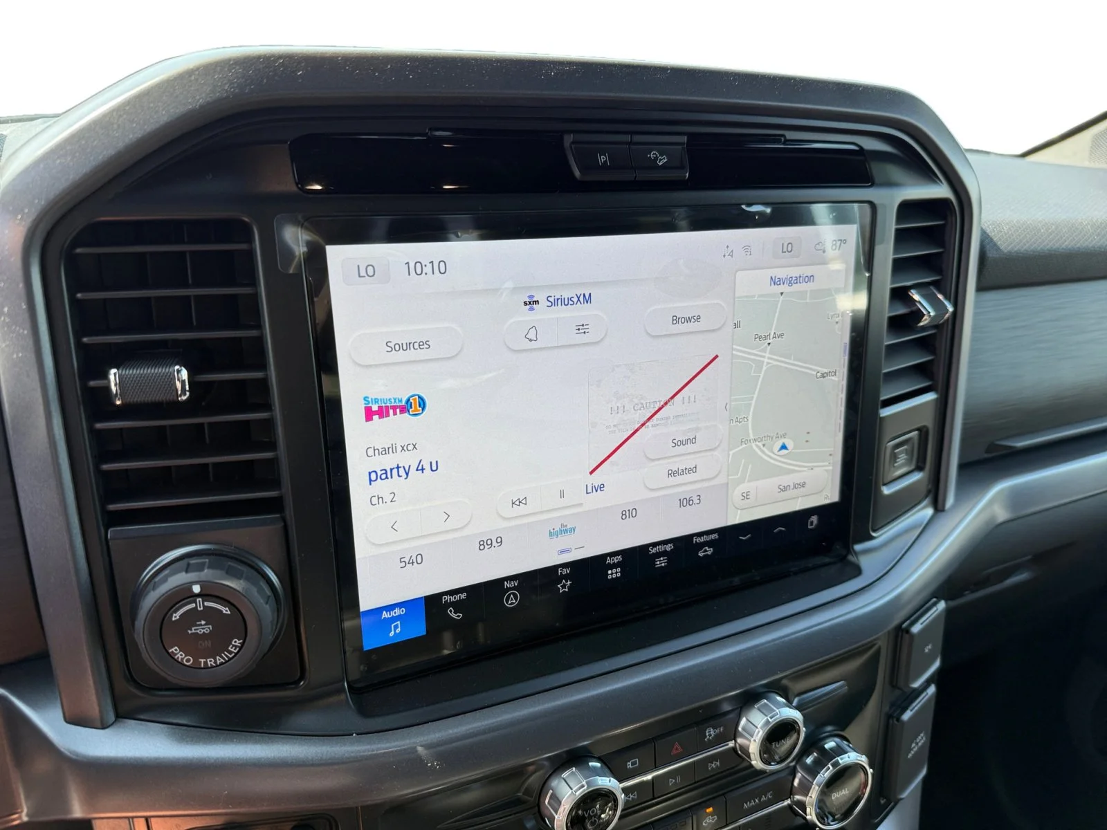 2025 Ford F-150 XLT - Photo 12