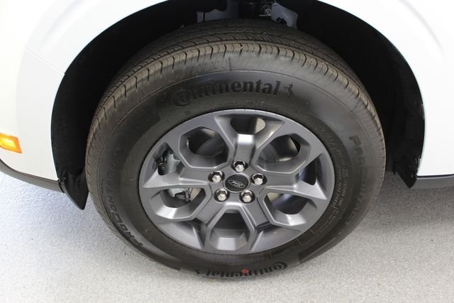 New 2026 Oxford White Ford XLT image 12