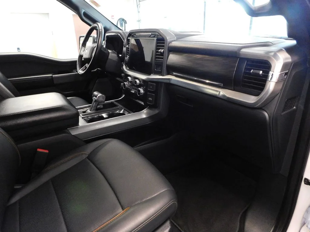 Certified Used 2025 Oxford White Ford Lariat image 46