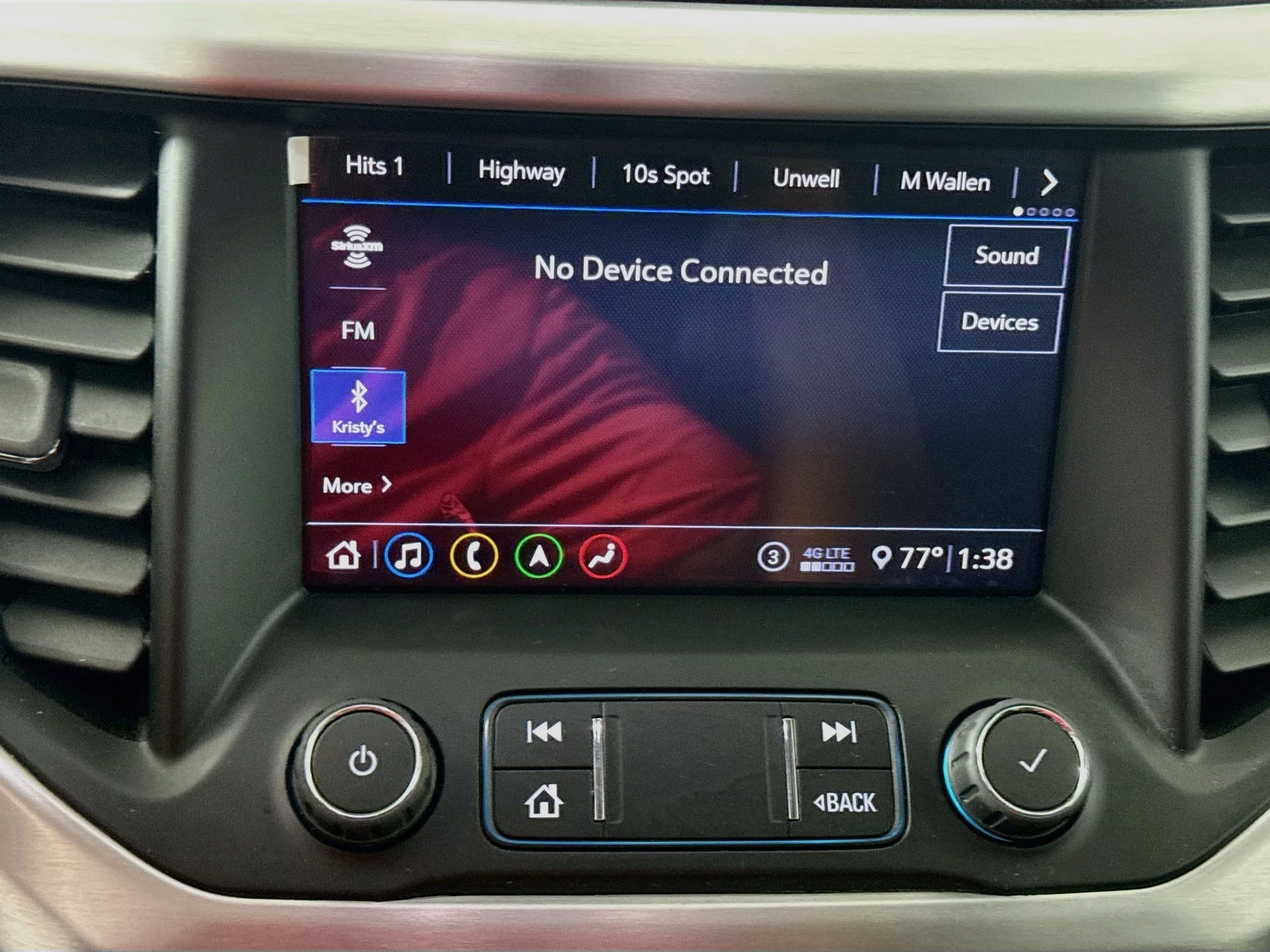 Used 2020 Dark Sky Metallic GMC SLT image 15