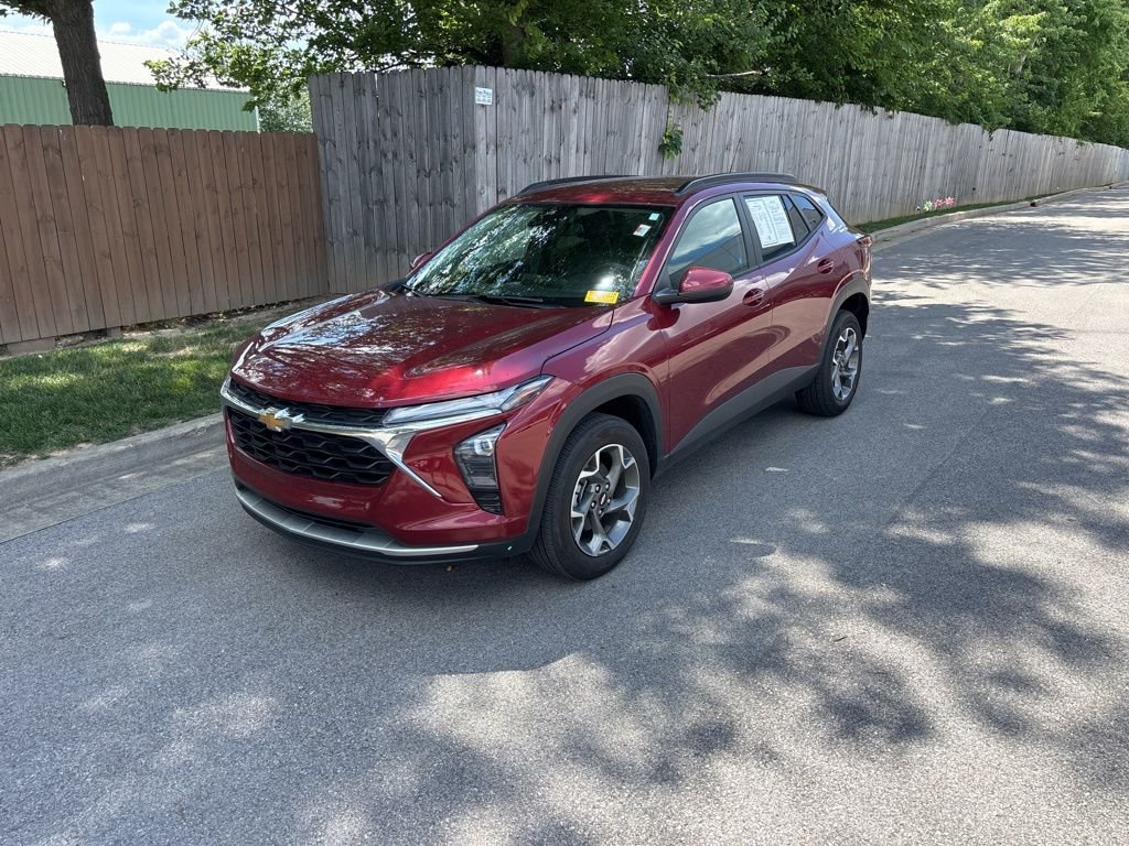 2025 Chevrolet Trax LT's photo