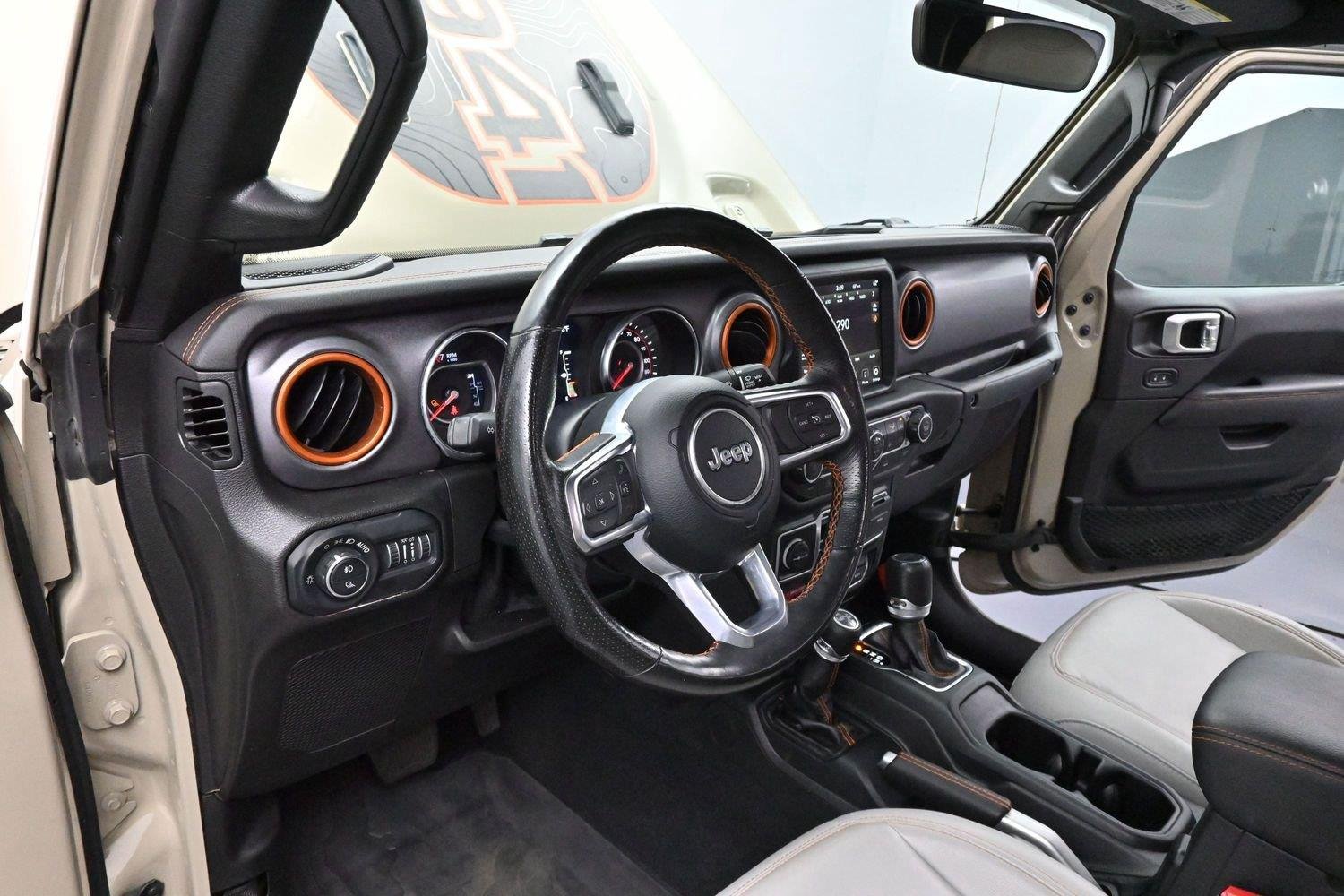 Used 2022 Limited Edition Gobi Clearcoat Jeep Mojave image 13