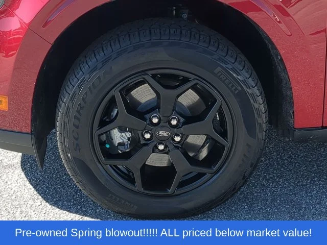 Used 2025 Red Ford XLT image 18