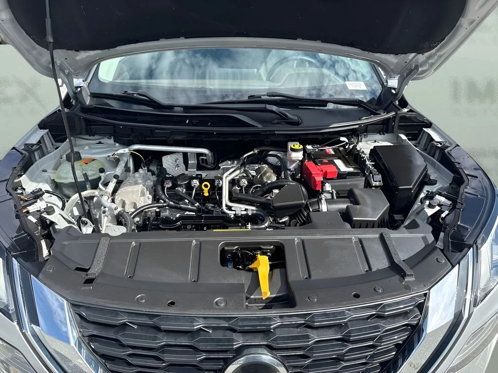 Used 2021 Silver Nissan SV image 18