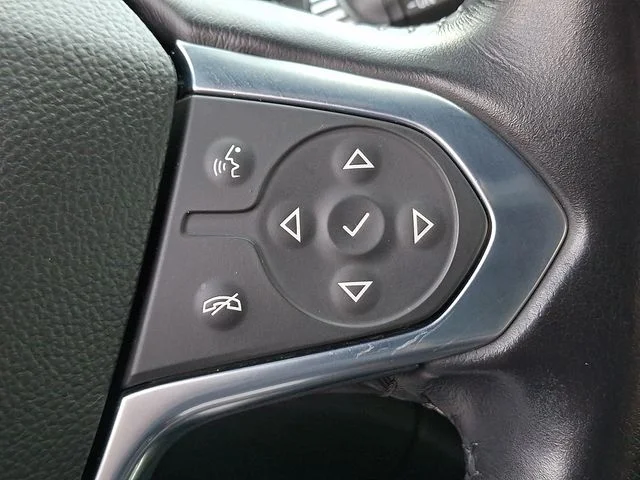 Used 2022 Black Chevrolet LT image 23