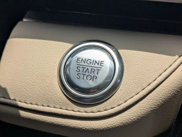 Used 2025 Gray Lincoln Premiere image 23