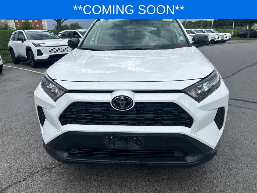Used 2019 Toyota RAV4 LE with VIN JTMF1RFV0KD520080 for sale in Kansas City