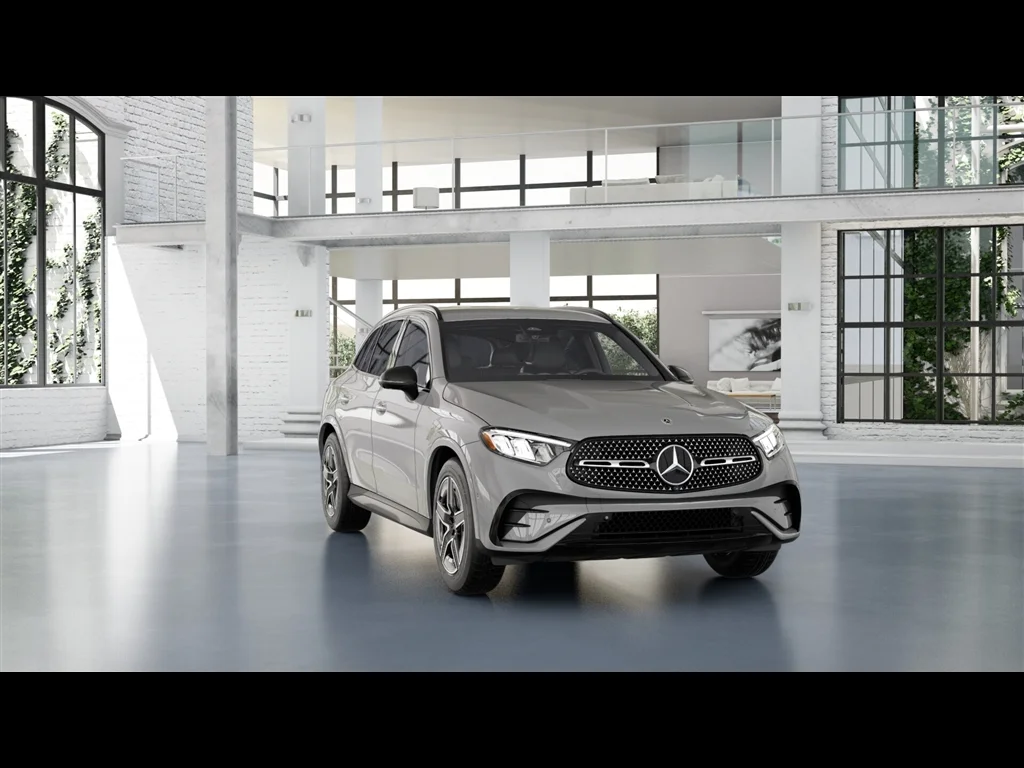 New 2026 Manufaktur Alpine Grey Mercedes-Benz GLC 300 4MATIC® image 4