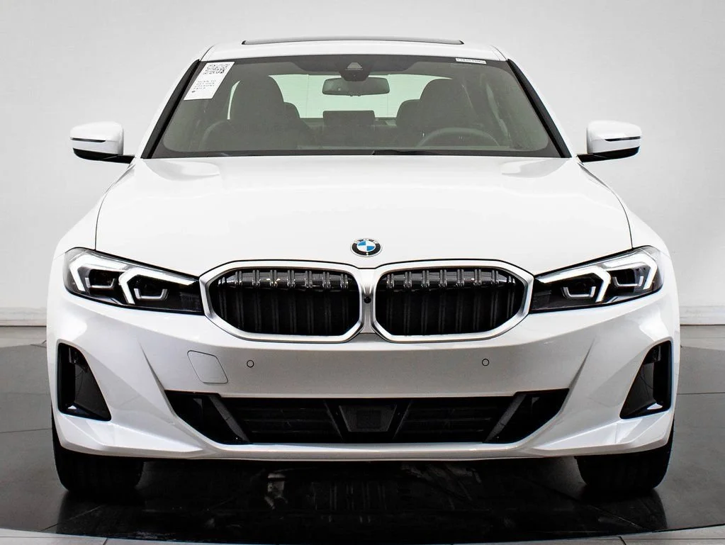 Used 2025 Alpine White BMW 330i xDrive image 2