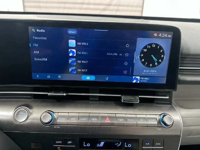 Used 2025 Cyber Gray Metallic Hyundai SEL image 20