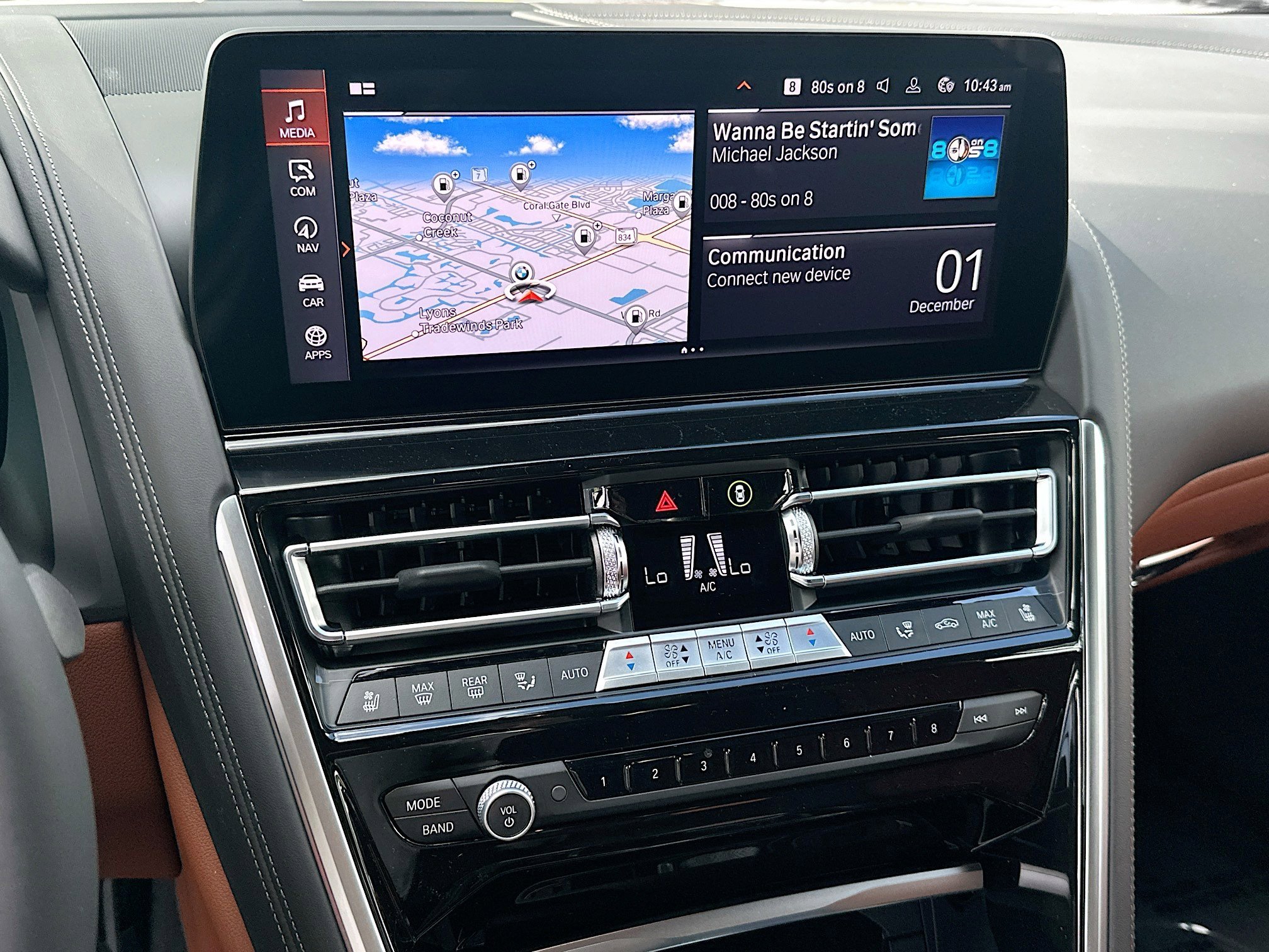 2026 BMW 8 Series 840i - Photo 10