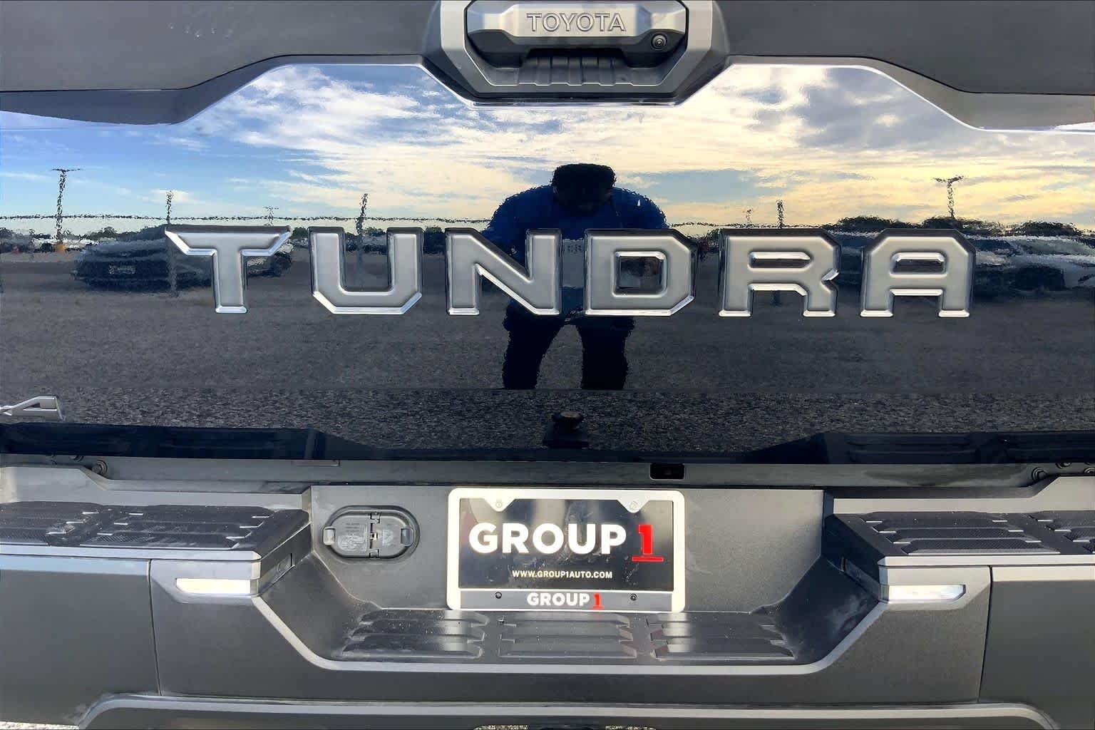 Used 2025 Midnight Black Metallic Toyota SR5 image 30