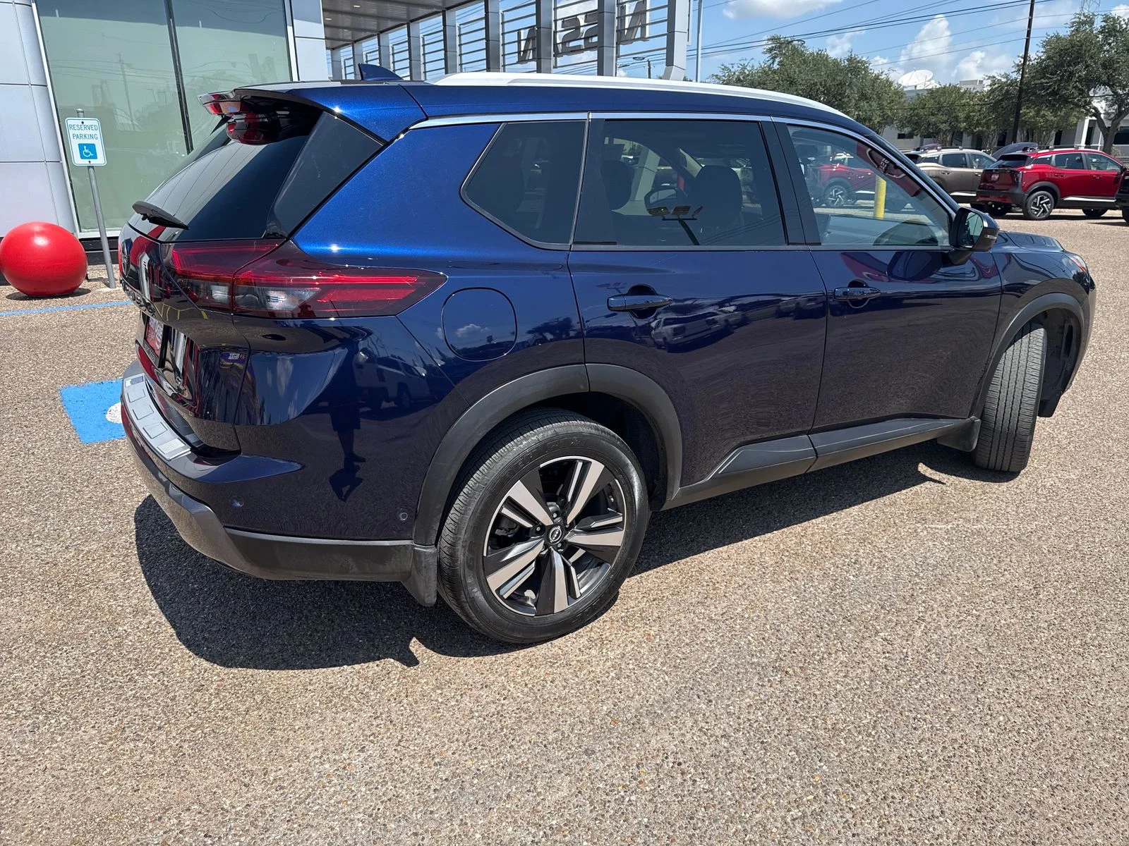 Used 2024 Blue Nissan SL image 7