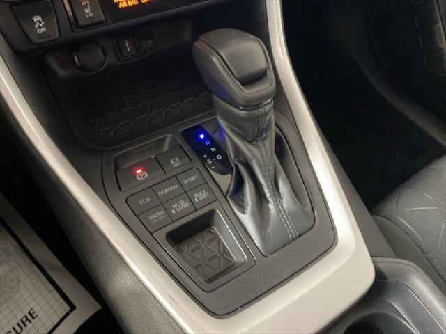 2020 Toyota RAV4 XLE - Photo 30