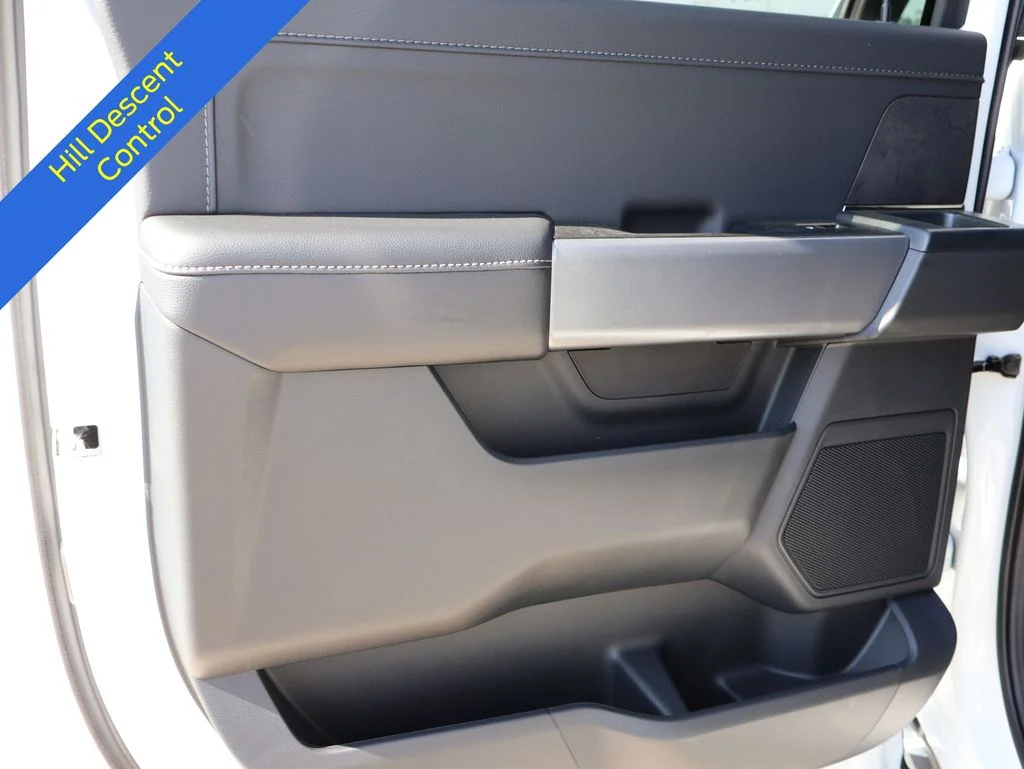 New 2026 Oxford White Ford XLT image 17