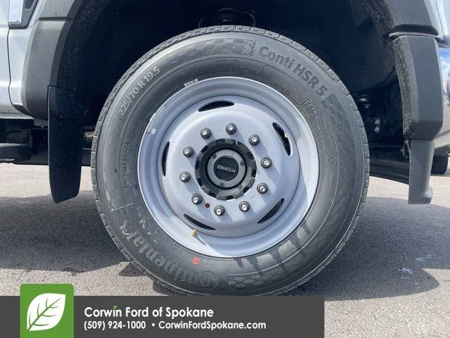 New 2025 White Ford XL image 7