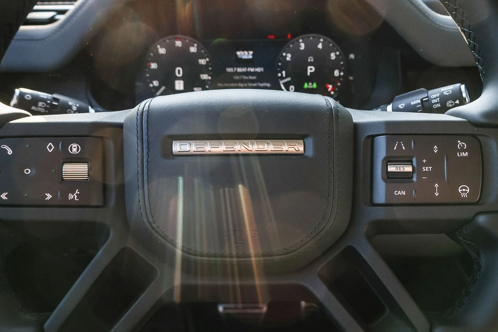 New 2026 Santorini Black Land Rover X image 31