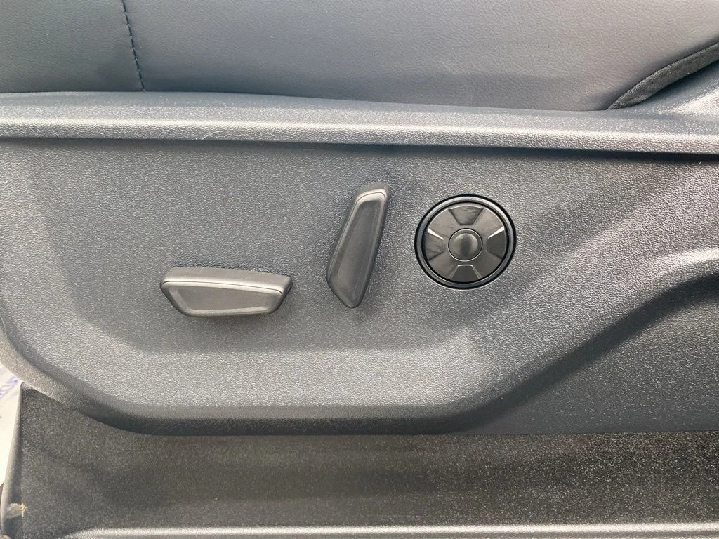 New 2026 Agate Black Metallic Ford F-250® Platinum® image 14