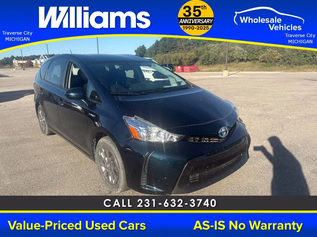 Used 2017 Aqua Toyota Three image 7