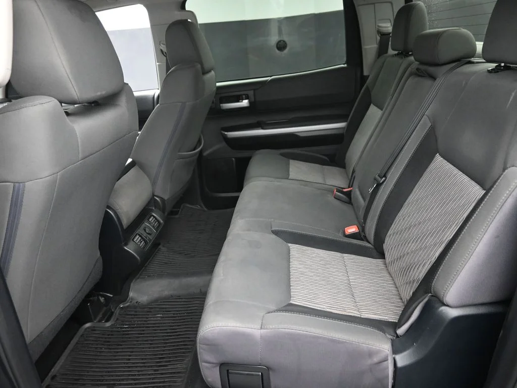 Used 2017 Gray Toyota SR5 image 12