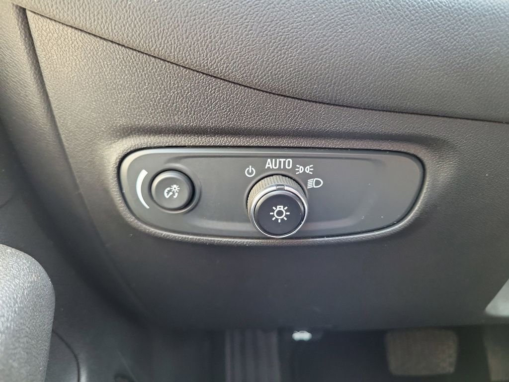 Used 2021 White Chevrolet LS image 24