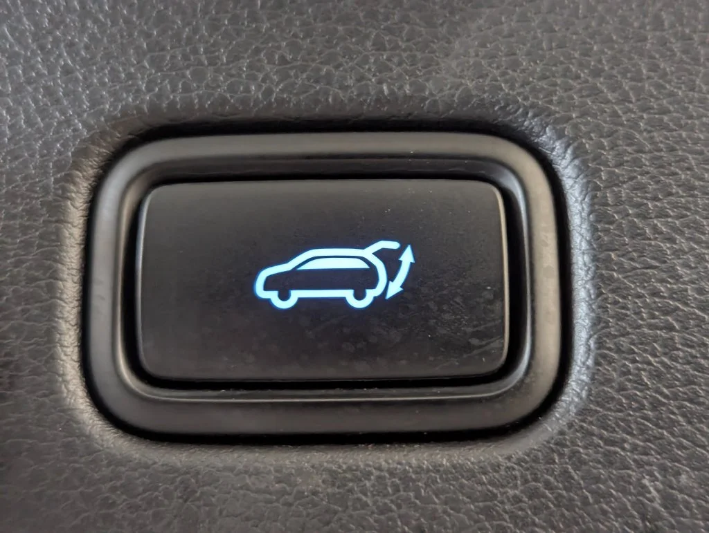 Used 2023 White Hyundai XRT image 17