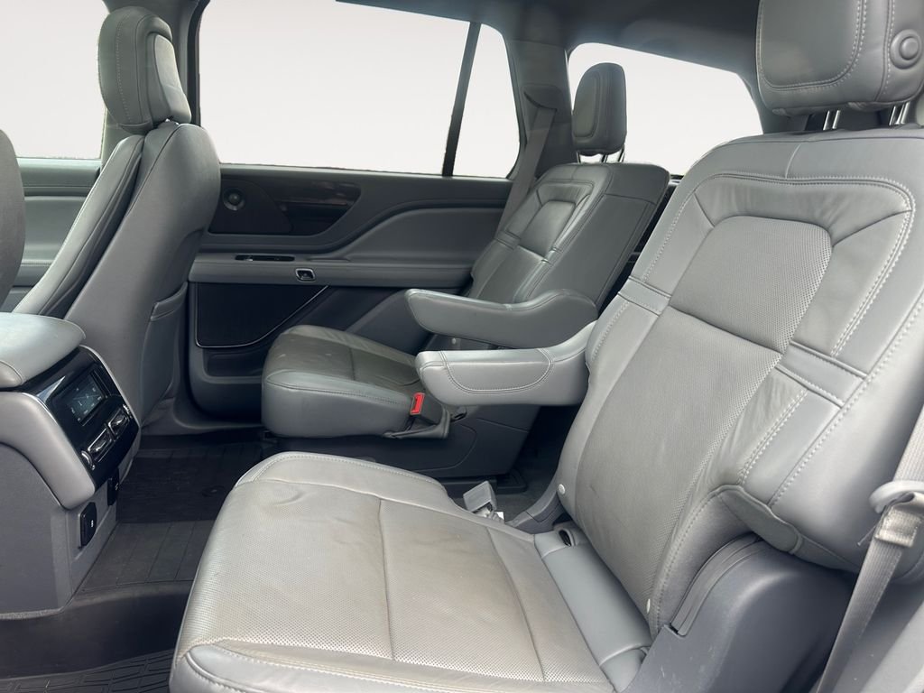 Used 2020 White Lincoln Reserve image 13