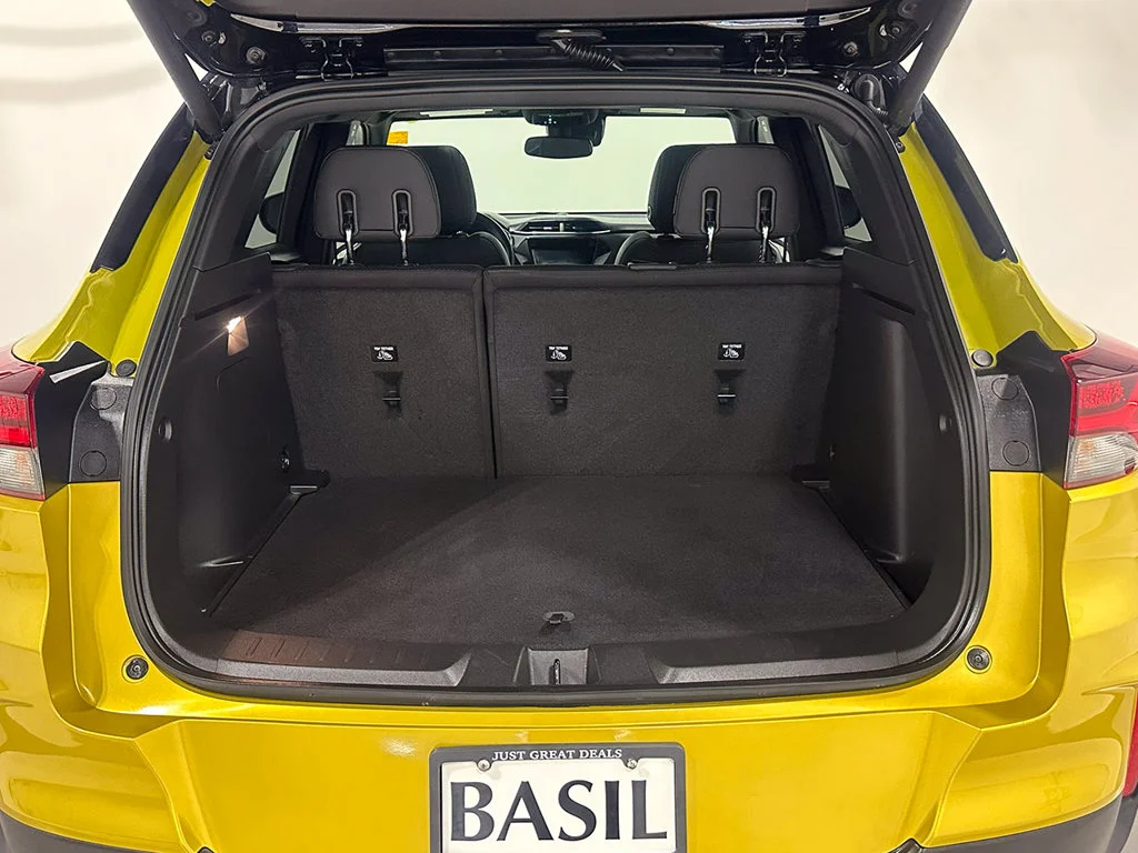 Used 2023 Yellow Chevrolet RS image 5
