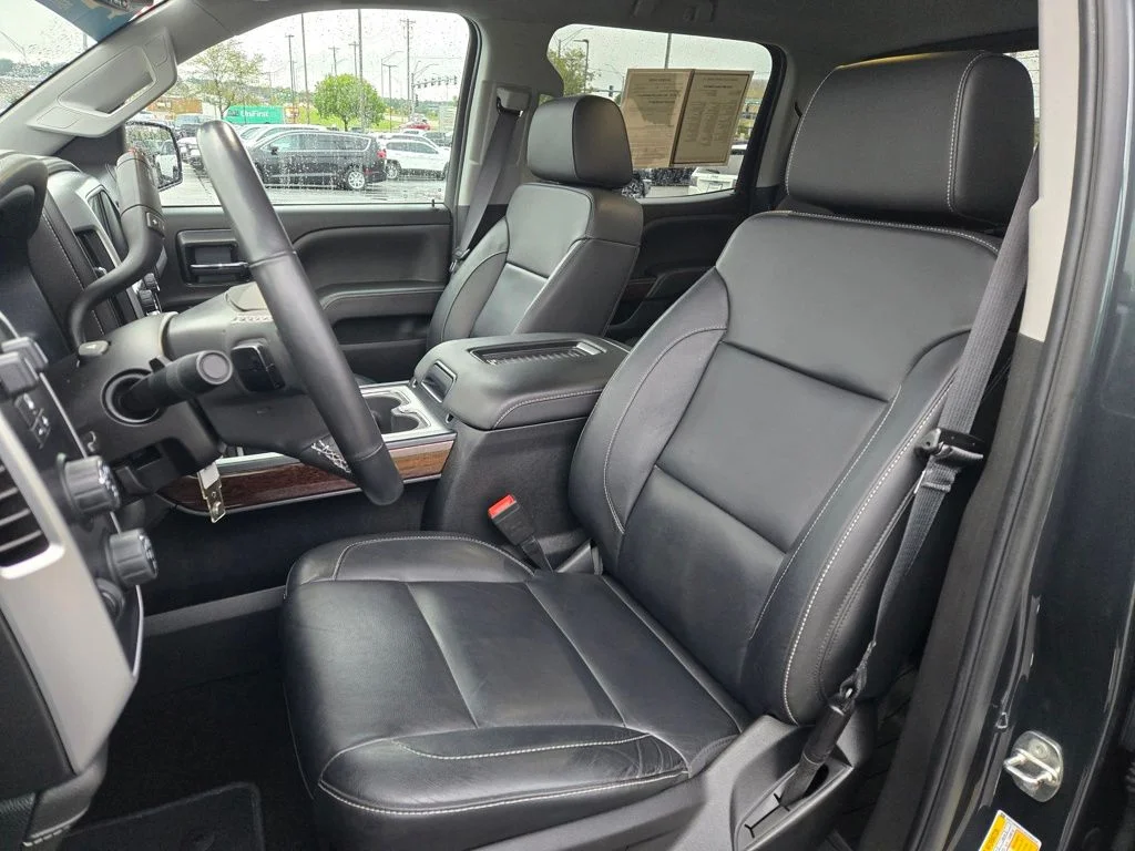 Used 2018 Gray GMC SLT image 18