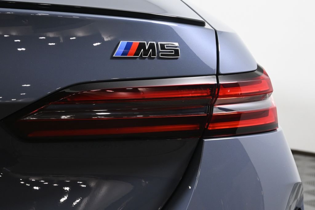New 2026 Storm Bay Metallic BMW Base image 13