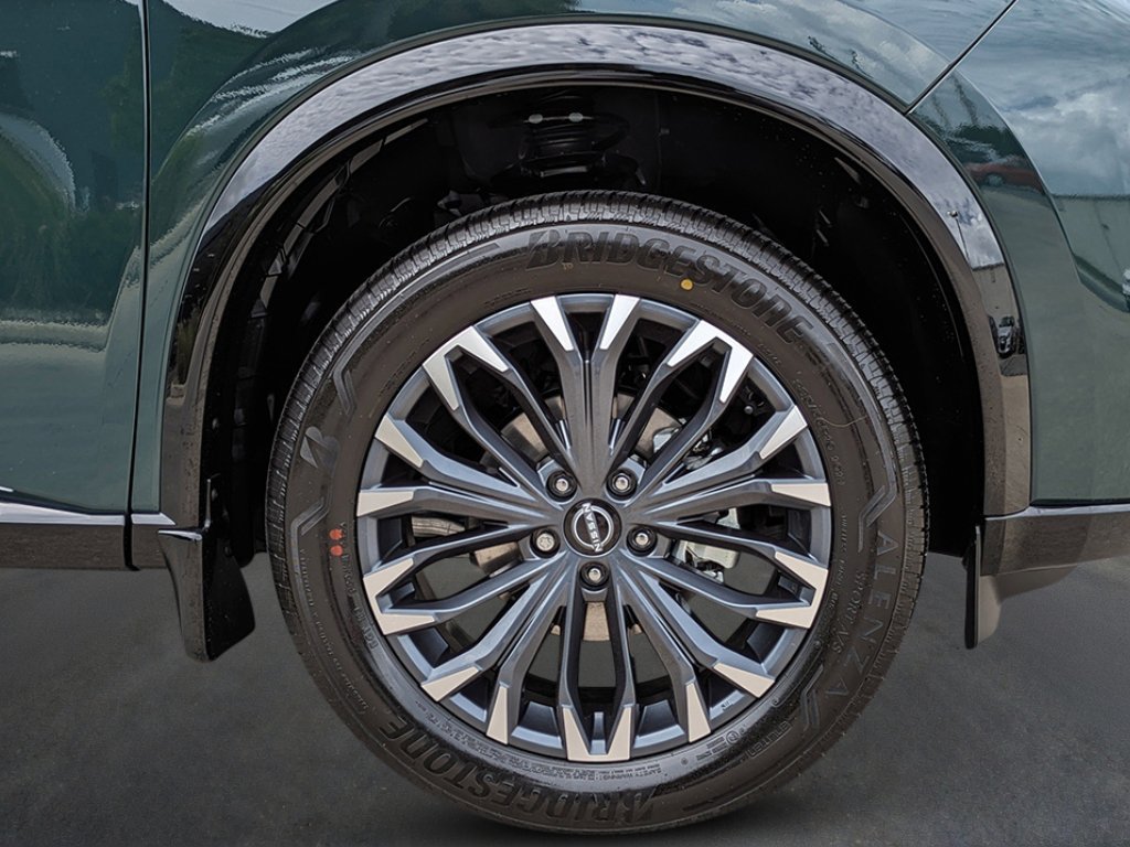 New 2026 Obsidian Green Pearl Nissan Platinum image 9