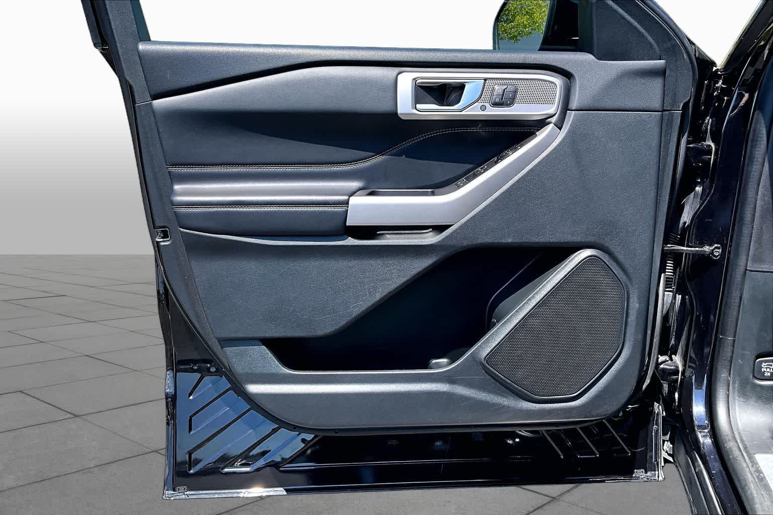 Used 2023 Agate Black Metallic Ford Limited image 22