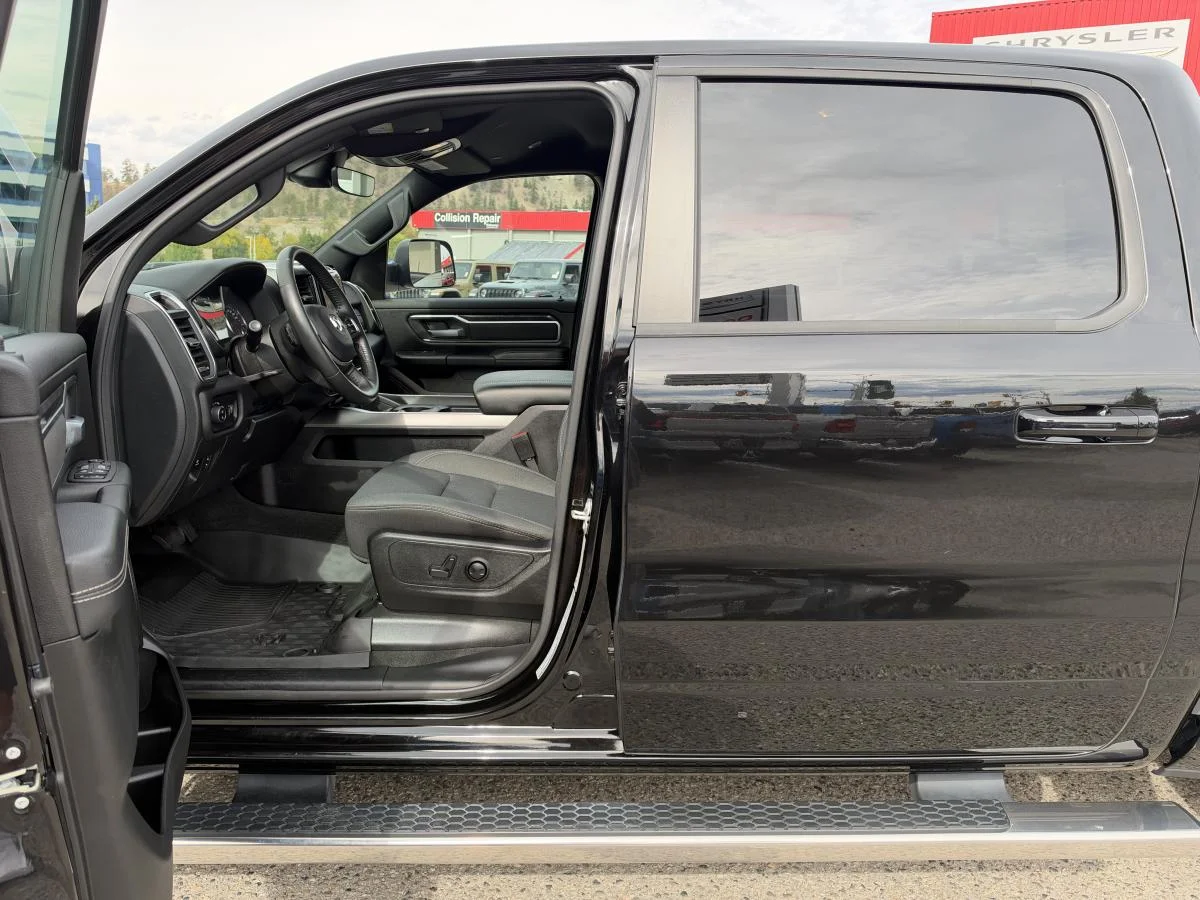 Used 2024 Black RAM Big Horn C/c 4x4 5.7 image 11