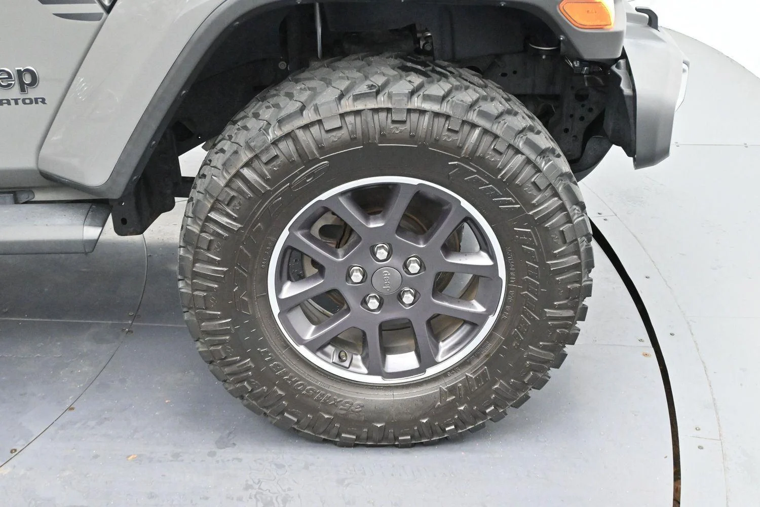 Used 2022 Sting-Gray Clearcoat Jeep Overland image 32