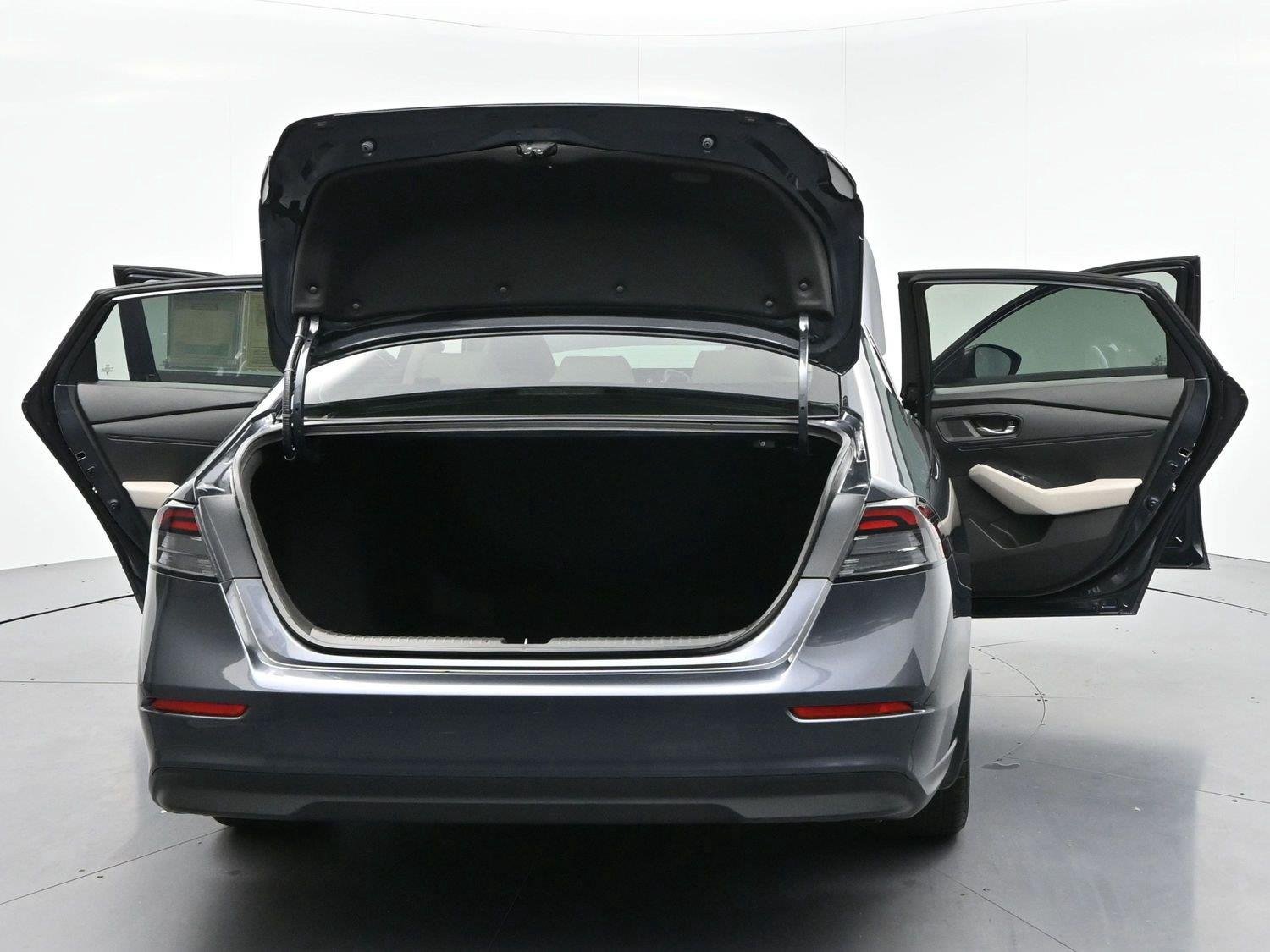 Used 2024 Meteorite Gray Metallic Honda LX image 37