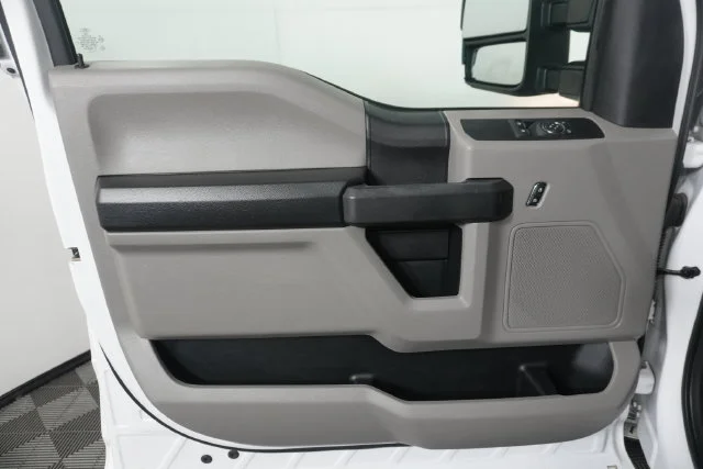 Used 2019 Oxford White Ford XL image 25