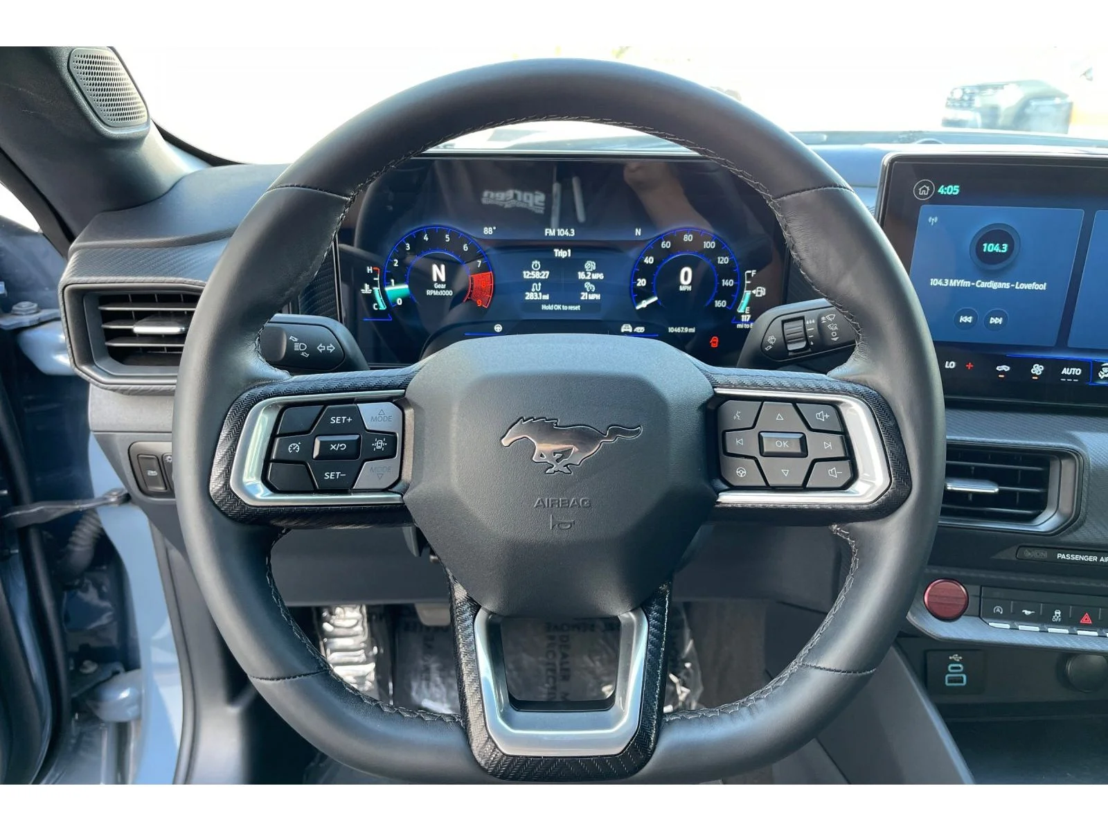 Used 2025 Vapor Blue Metallic Ford GT image 33