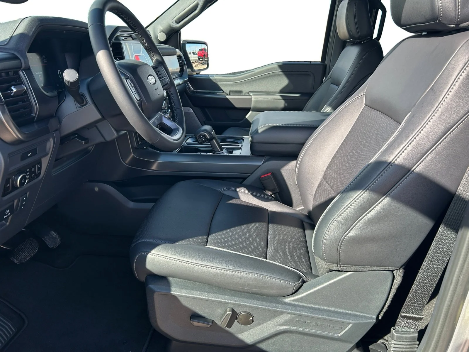 New 2026 Iconic Silver Metallic Ford Lariat image 14