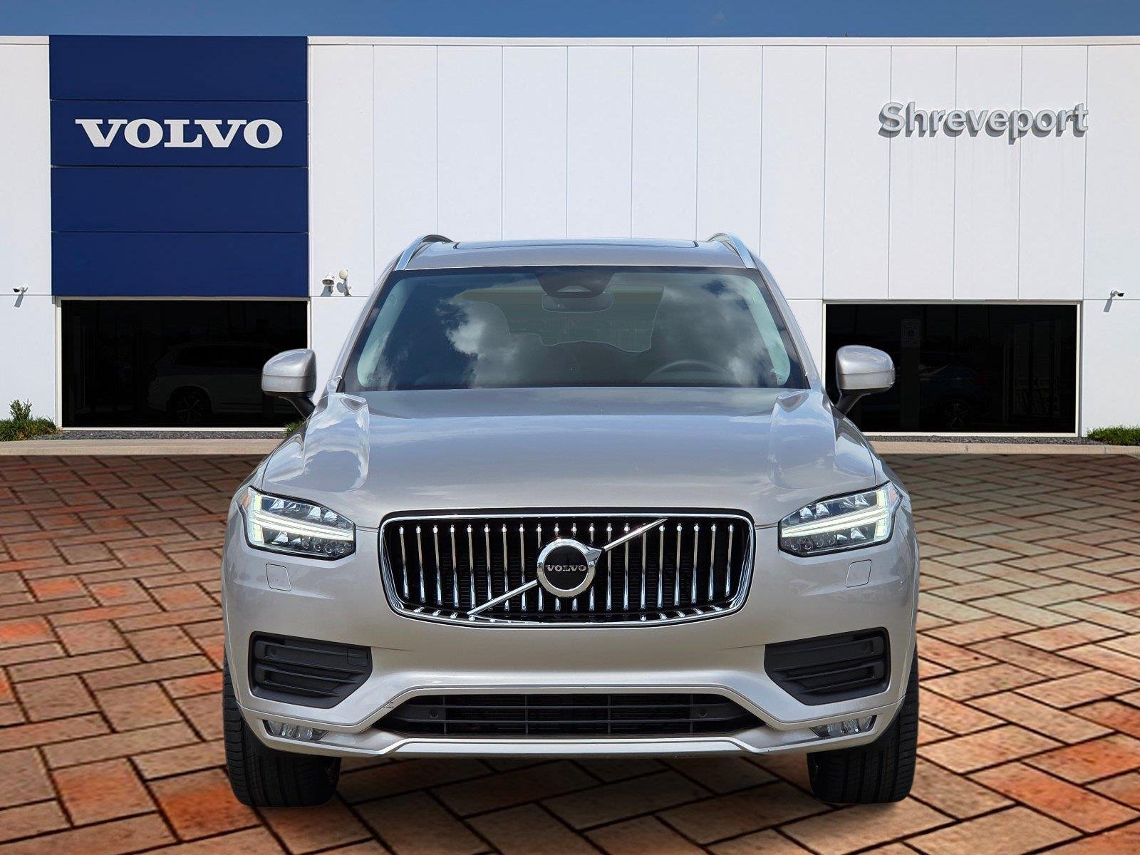 Used 2023 Bright Dusk Metallic Volvo Core image 1