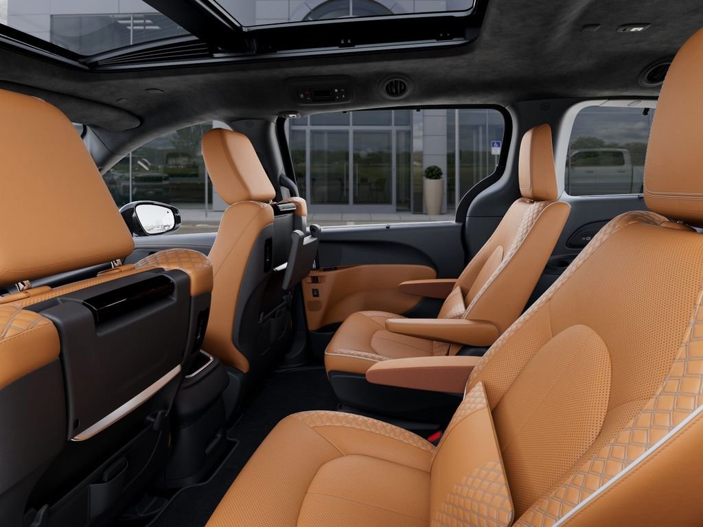 New 2026 Diamond Black Chrysler Pinnacle image 25
