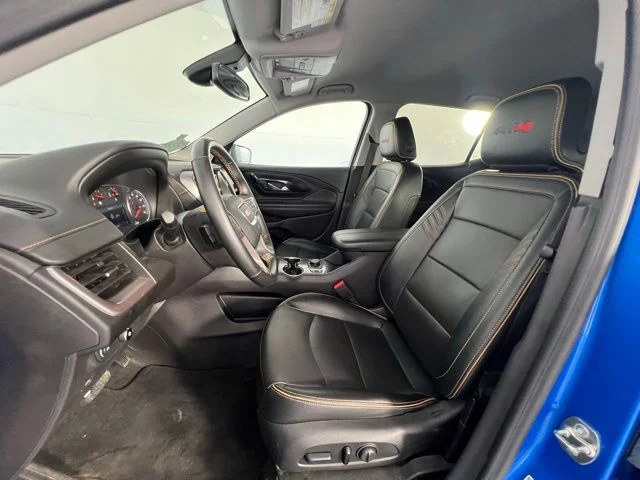 Used 2024  GMC AT4 image 11