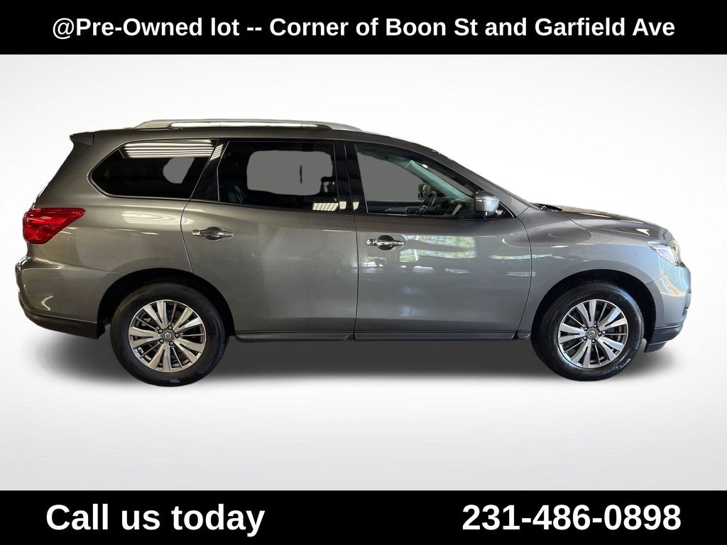 Used 2020 Gray Nissan SL image 6