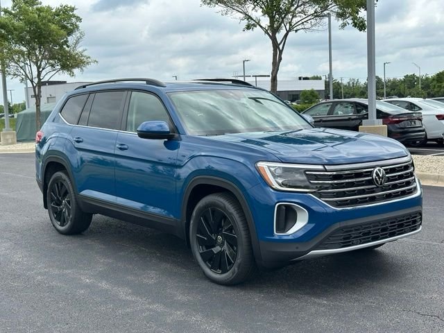 New 2026 Mountain  Lake Blue Metallic Volkswagen 2.0T SE w/Technology image 3