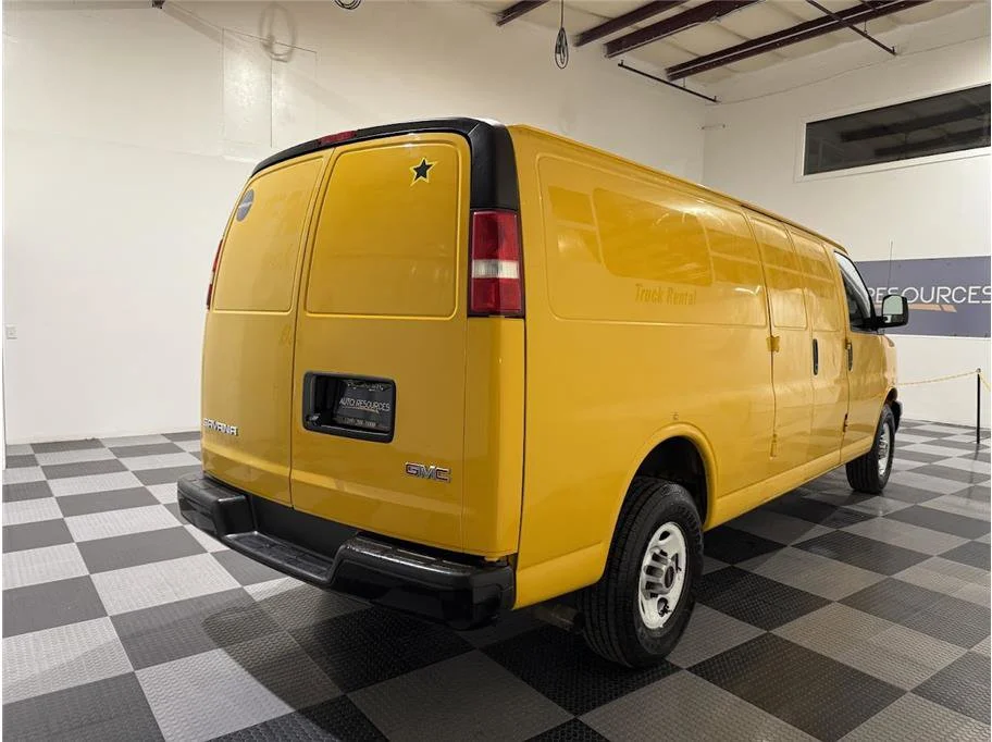 Certified Used 2018 Special Paint GMC Extended Van 3D image 5