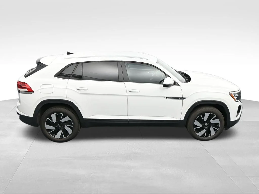 2025 Volkswagen Atlas Cross Sport SE w/Tech - Photo 38