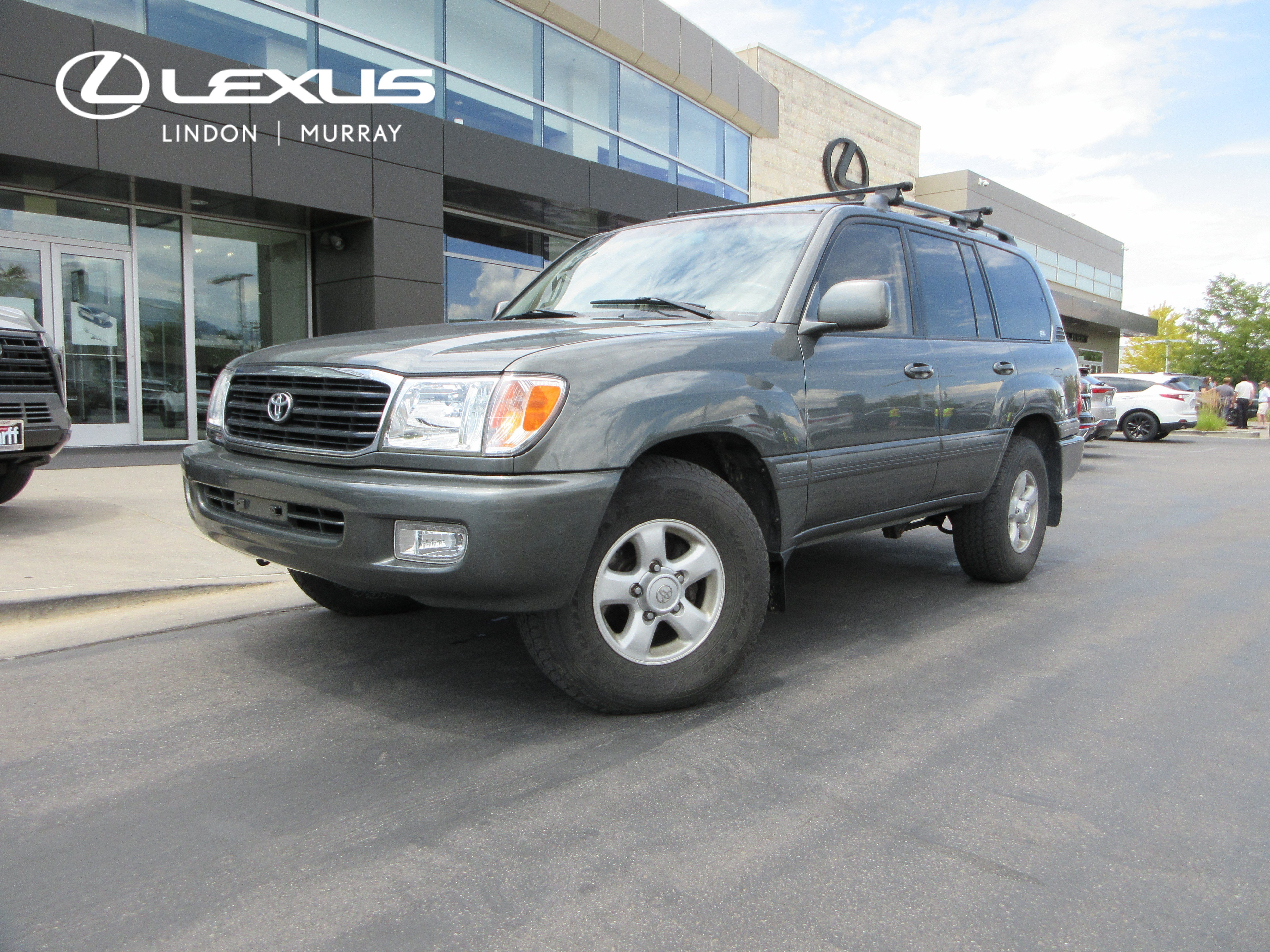 Used 2000 River Rock Green Metallic Toyota Base image 1